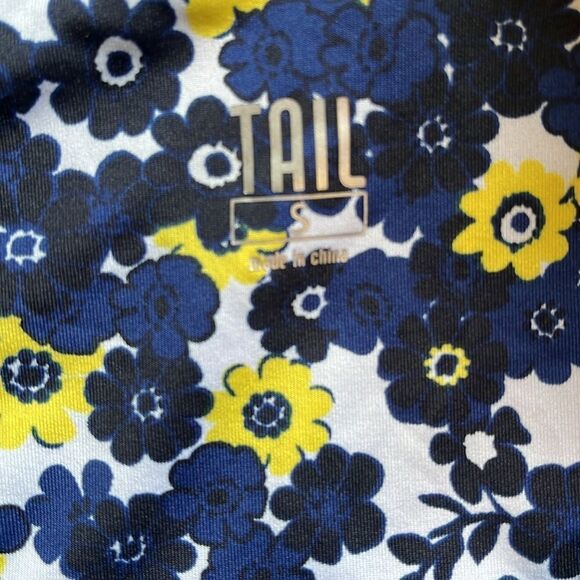 EXCELLENT CONDITION SMALL TAIL 1/4 ZIP SHORT-SLEEVED POLYESTER STRETCH GOLF TOP - Picture 3 of 7